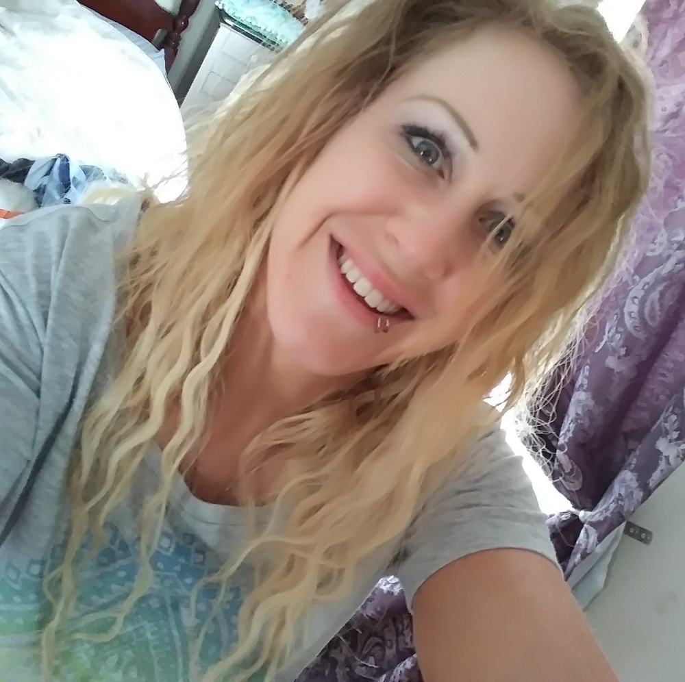 Meet your Posher, Caroline